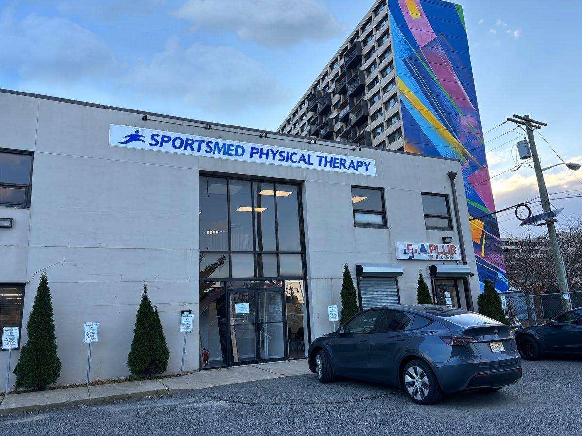 Exterior view of SportsMed Physical Therapy center in Jersey City II, New Jersey