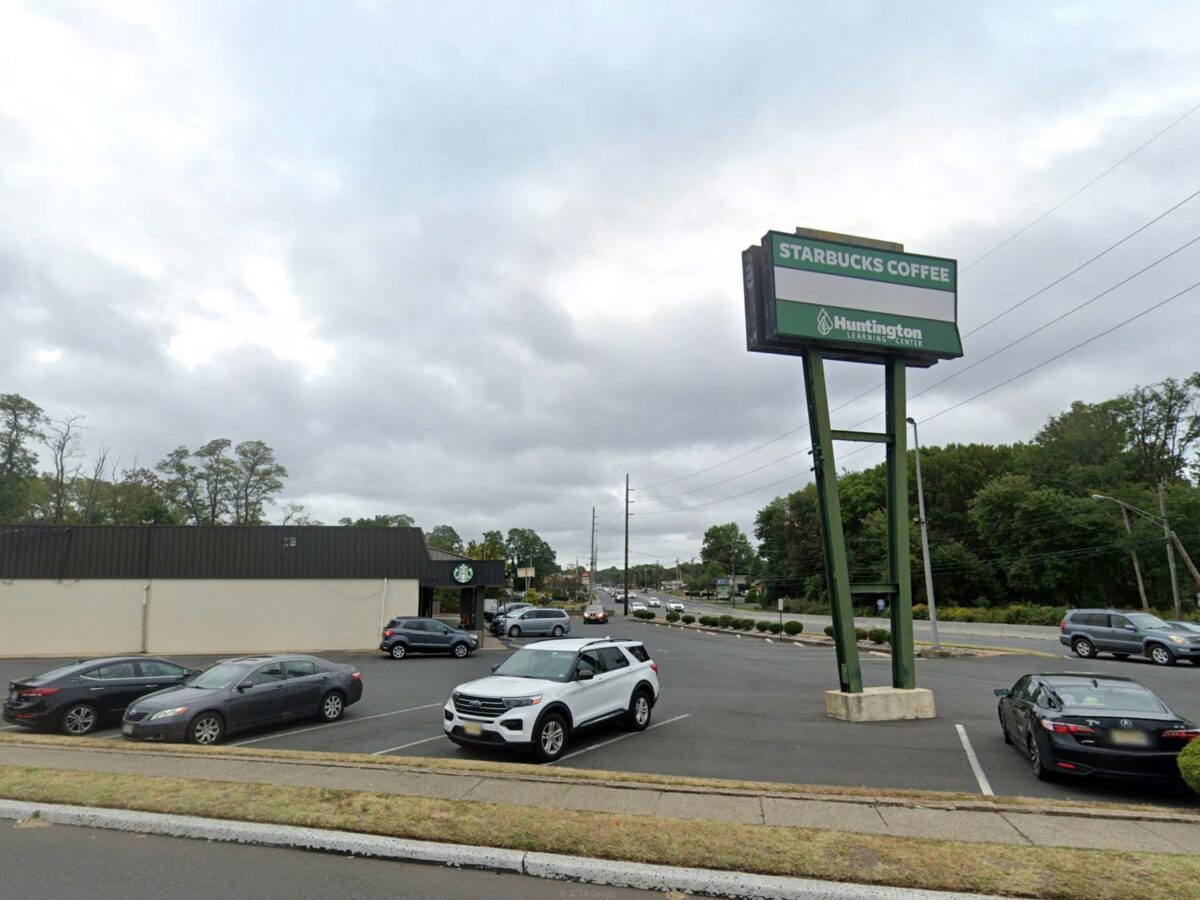 Street view of Middle town SportsMed location.