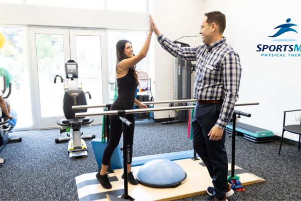 People find joy in doing workouts at SportsMed.